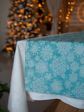 Дорожка льняная Снежинки на голубом 