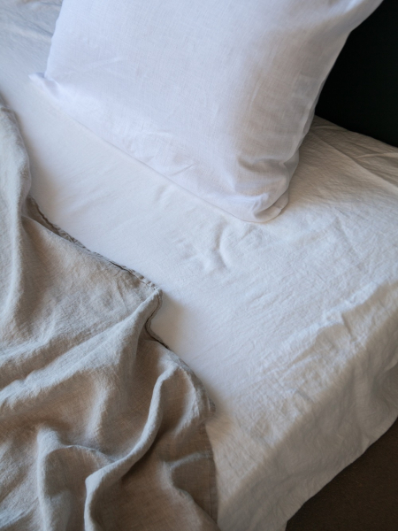 Простыня на резинке двуспальная Easy white