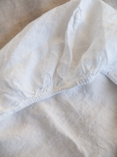 Простыня на резинке двуспальная Easy white
