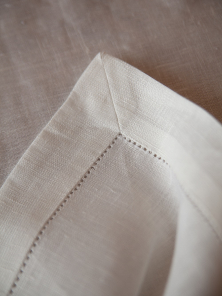 Скатерть с мережкой Russo white