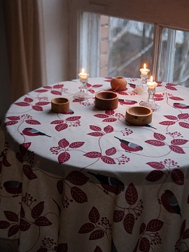 Скатерть круглая изо льна Снегири-1 без салфеток