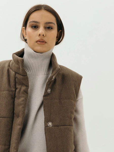 Жилет стеганый wool Snezhno limited chocolate