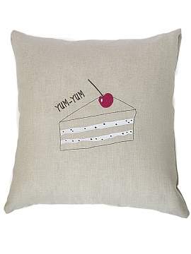 Декоративная наволочка изо льна Тортик