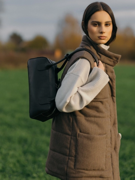 Жилет стеганый wool Snezhno limited chocolate