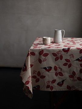 Скатерть льняная Снегири-1 без салфеток