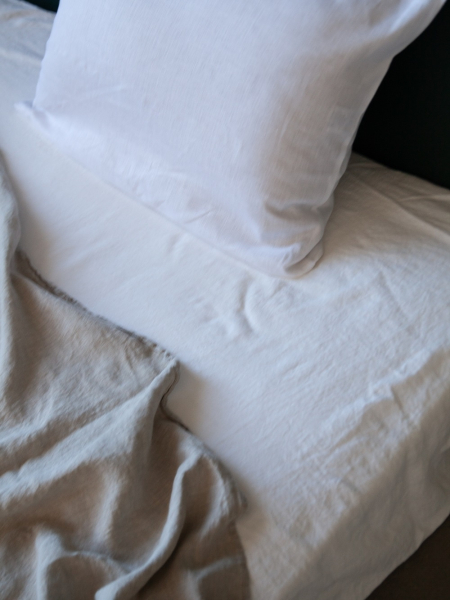 Простыня на резинке евро Easy white