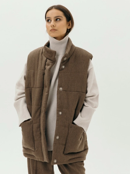 Жилет стеганый wool Snezhno limited chocolate