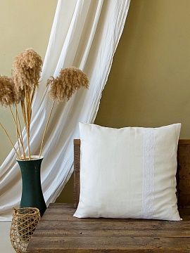 Льняная наволочка квадратная с кружевом белая