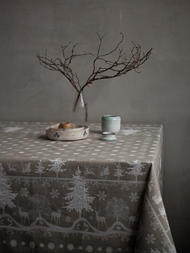 Скатерть льняная Новогодний пейзаж без салфеток